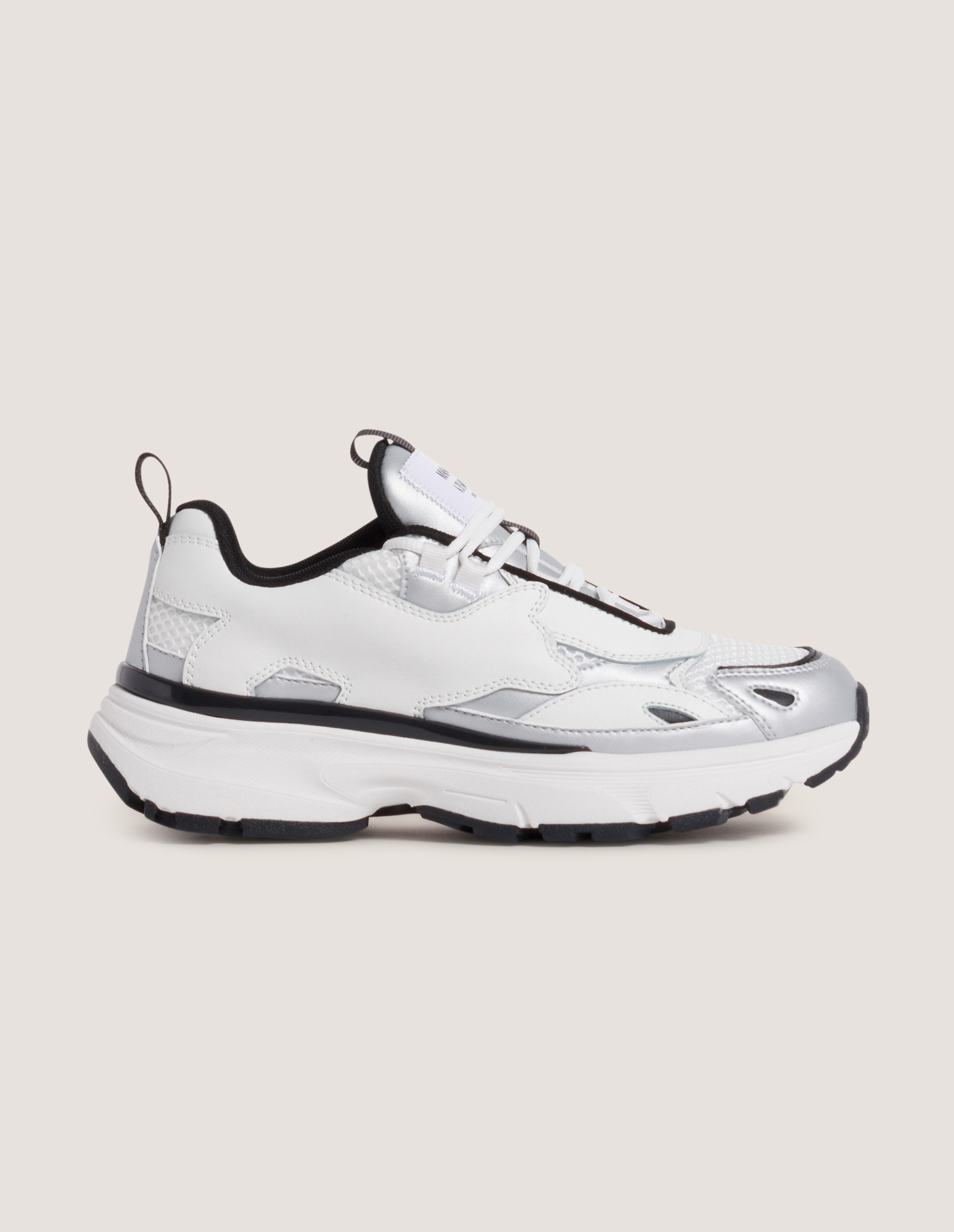 SORA RUNNERS | Maison Kitsuné