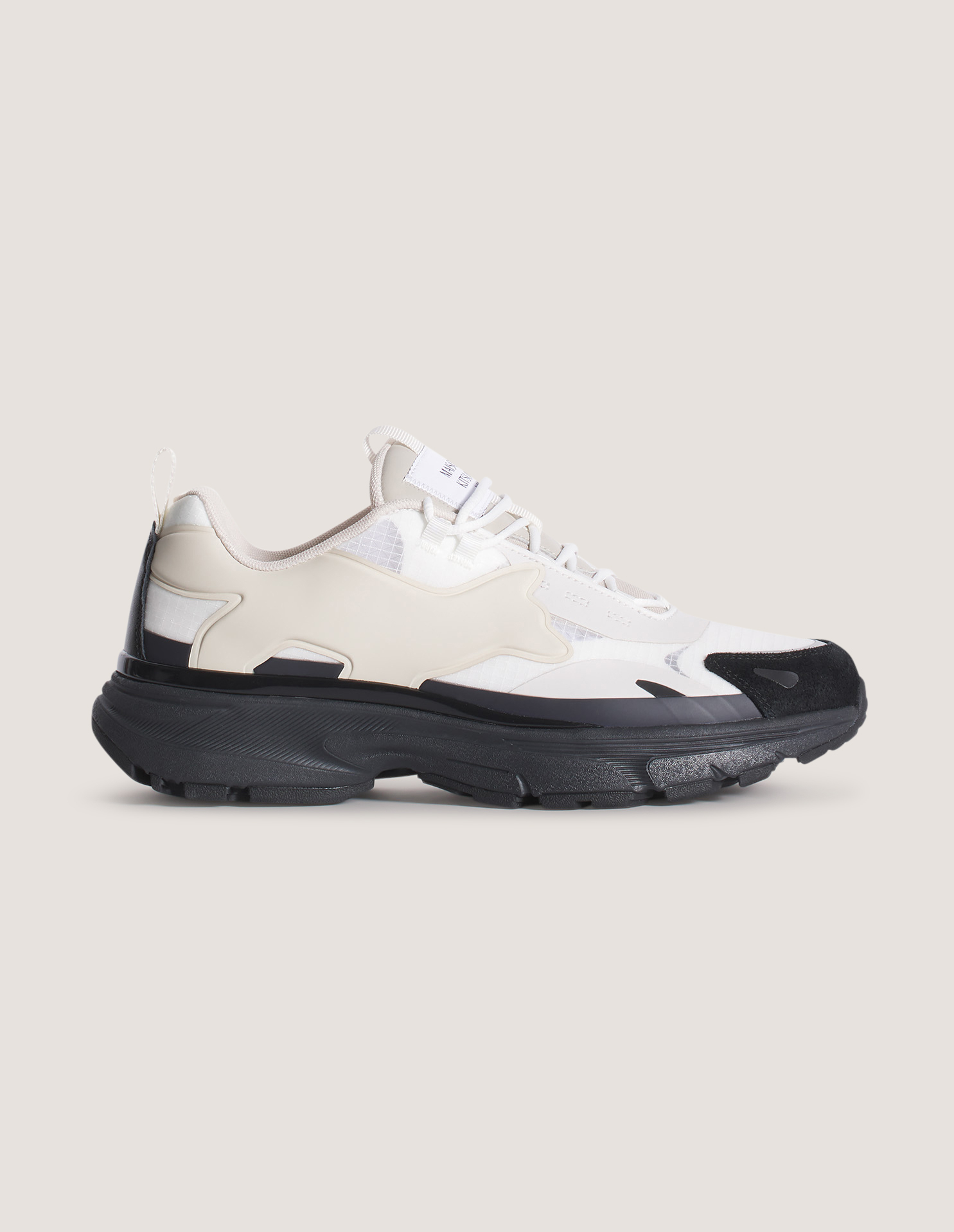 SORA RUNNERS | Maison Kitsuné