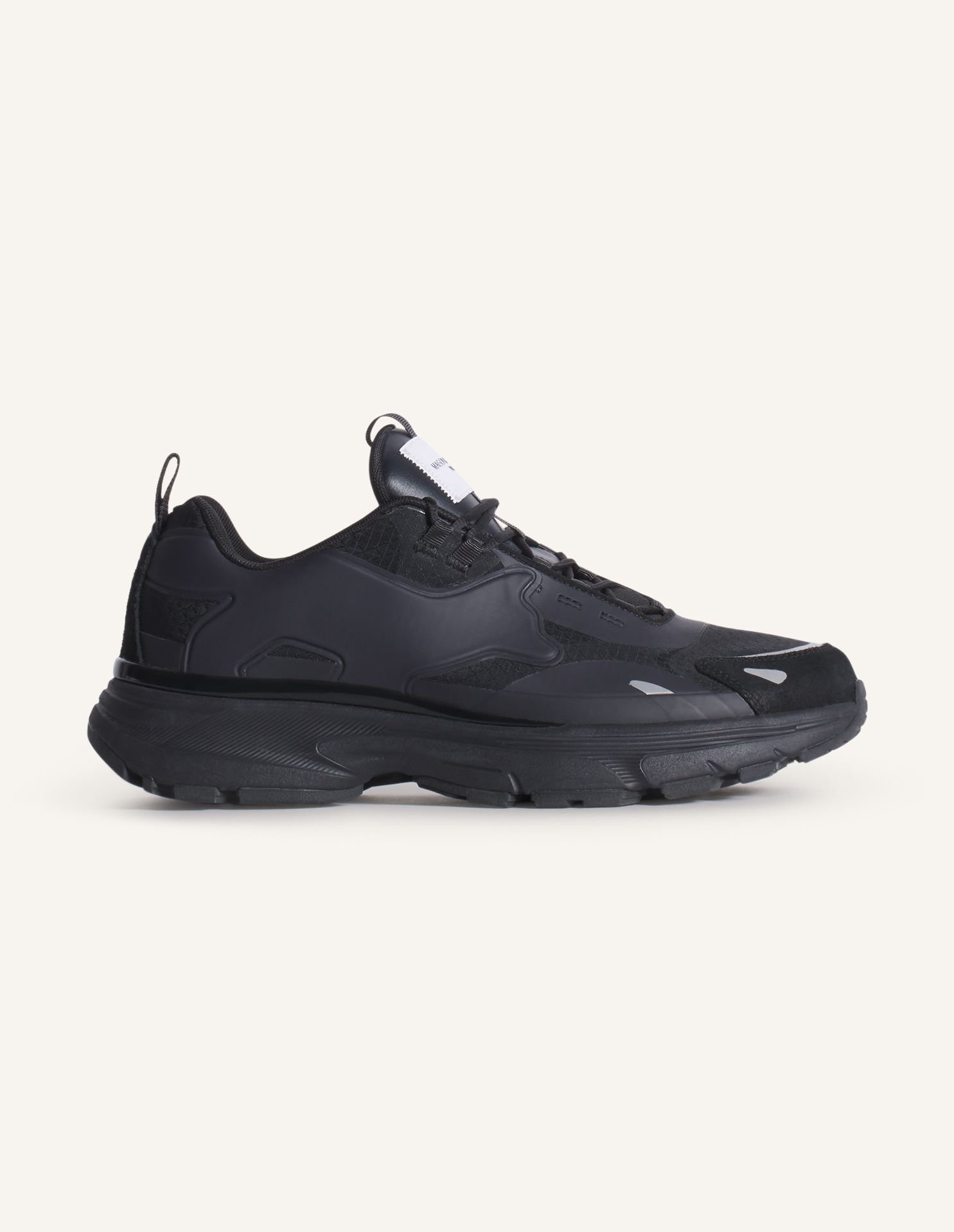 SORA RUNNERS | Maison Kitsuné