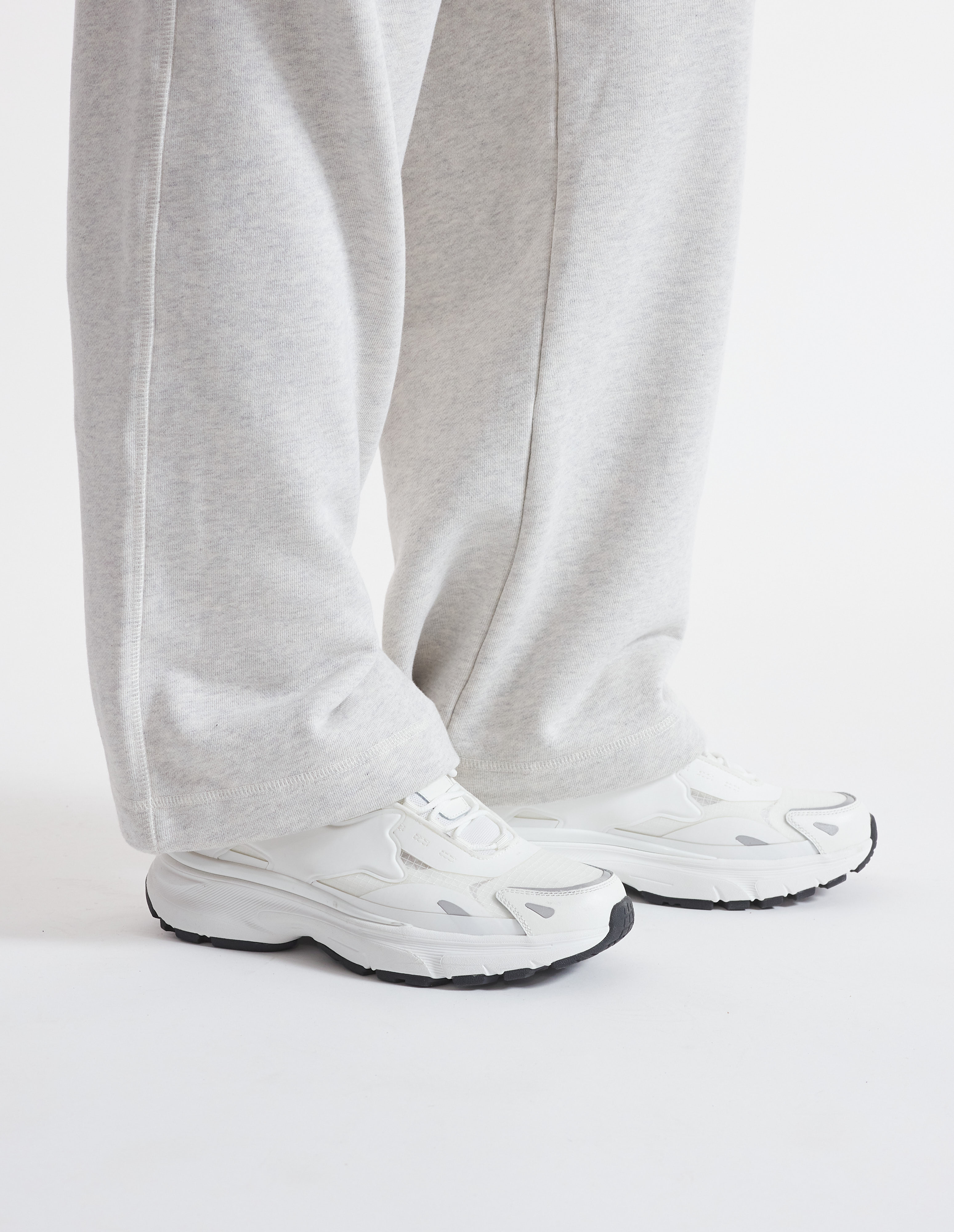 SORA RUNNERS | Maison Kitsuné